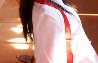 蜜桃社 - 别小看李颖诗的定制女友，作品中藏着不少小心思呢！