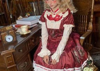 蠢沫沫最新版写真：奴隶少女希尔薇，明亮又模糊的印象