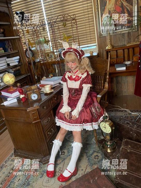 蠢沫沫 蠢沫沫最新版写真:奴隶少女希尔薇,明亮又模糊的印象