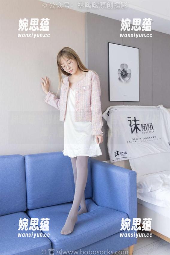 袜啵啵 - 甜甜圈全套图集：当裸足遇上花絮，居然还有这种操作？