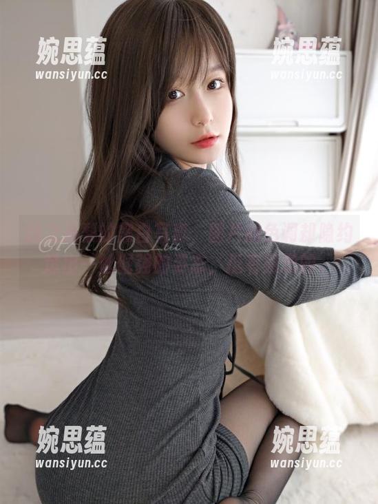 迷之呆梨 迷之呆梨的黑白写真,图片的色调却隐约透出一丝倔强的姿态,挺有意思的。