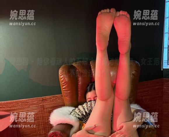 迷人的五姨太 微密圈 - 陪你看迷人的五姨太的高清写真集,女王范儿不怕没话说!