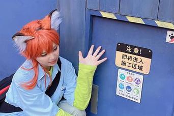 最新图集上线：闪月半与柏崎星奈的奇妙碰撞