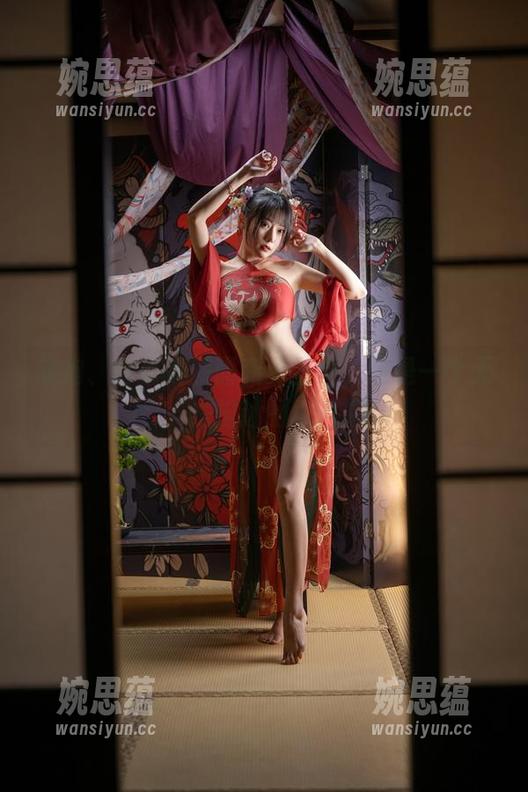 香草喵露露 旗袍、香草喵露露和无圣光,这是一个无法描述的组合