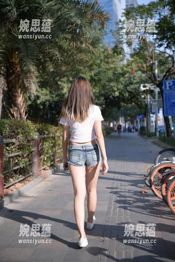 魔镜街拍 - 凯恩给你看网盘里的写真，雨季？不！
